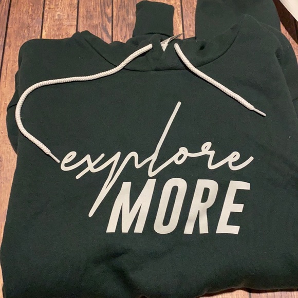 Explore more hoodie size large - Picture 1 of 1